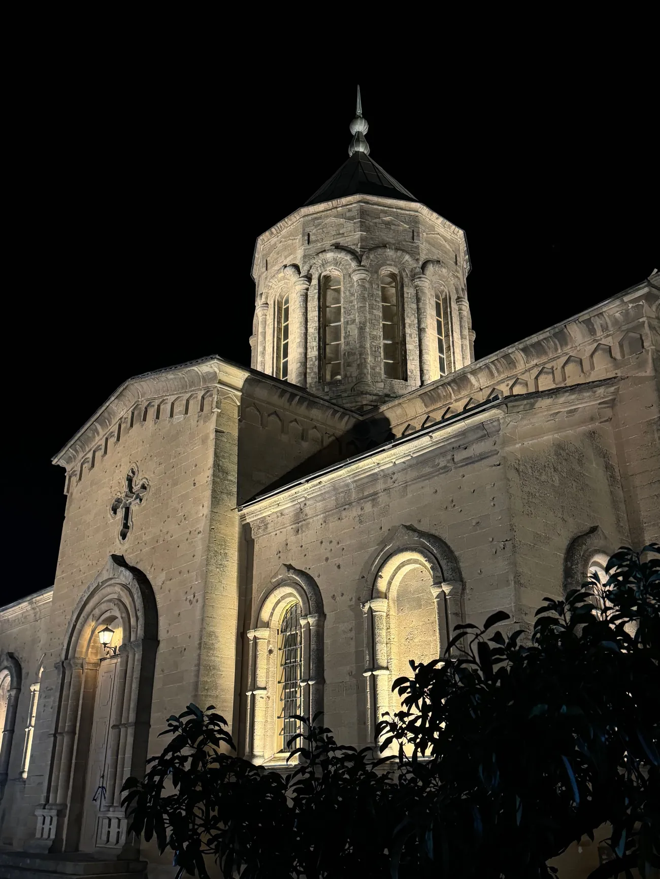 Подсветка армянской церкви в Дербенте
