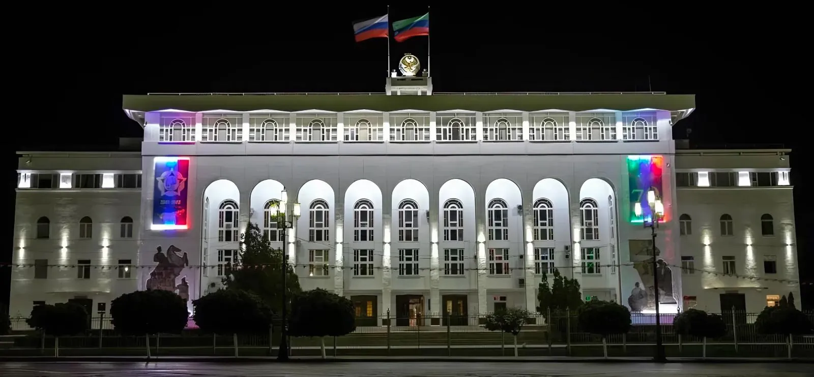 Ночная подсветка Здания Правительства в Махачкале
